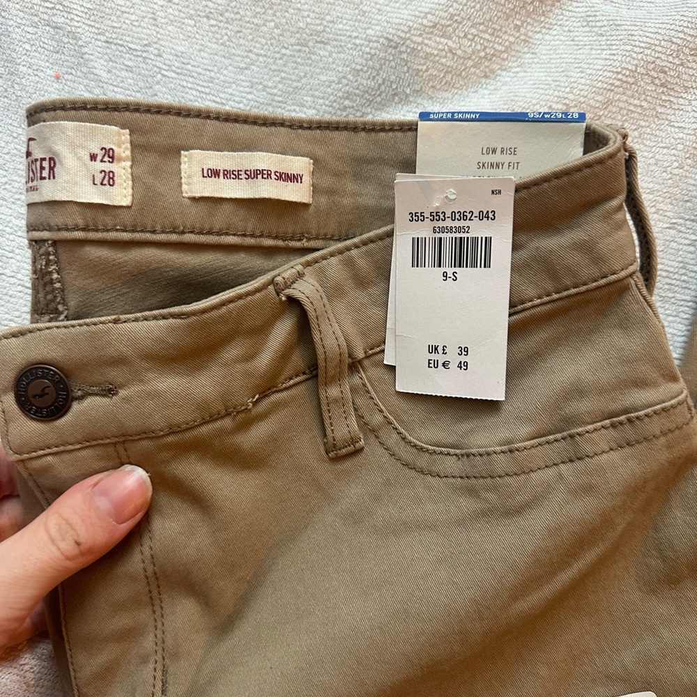 Hollister khaki pants